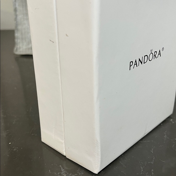 Pandora 2015 Limited Edition Snowflake Ornament NIB - Picture 6 of 6